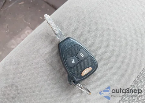 2007 Jeep Compass Sport z USA, uszkodzony, nr VIN 1J8FT47W07D180756